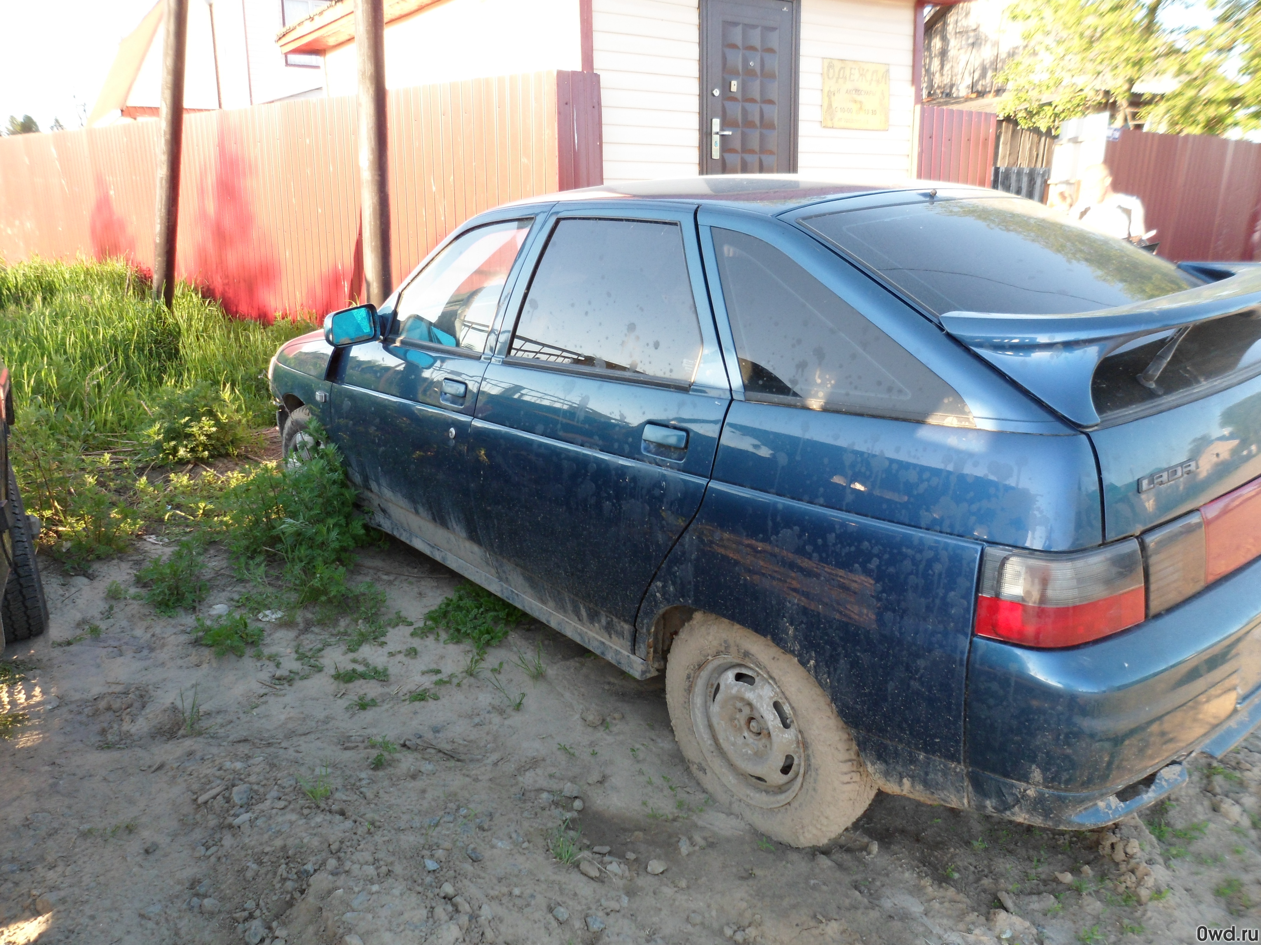 Битый автомобиль LADA (ВАЗ) 2112 (2004) в Ханты-Мансийске